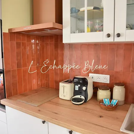L'echappee Bleue, Maison 4pers A 200m De La Pour Et Travail Holiday home
