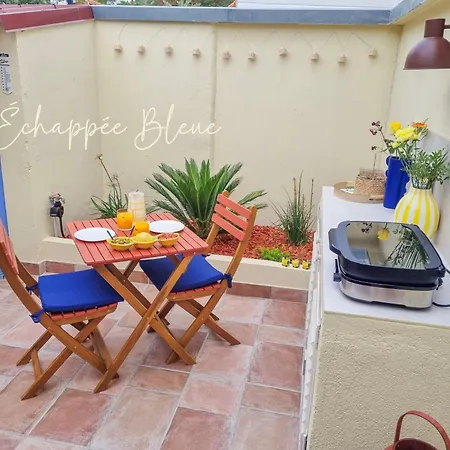 L'échappée Bleue, Maison En Bord De Pour Et Travail *