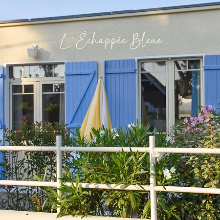L'echappee Bleue, Maison 4pers A 200m De La Pour Et Travail Holiday home