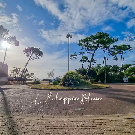 Holiday home L'echappee Bleue, Maison 4pers A 200m De La Pour Et Travail *