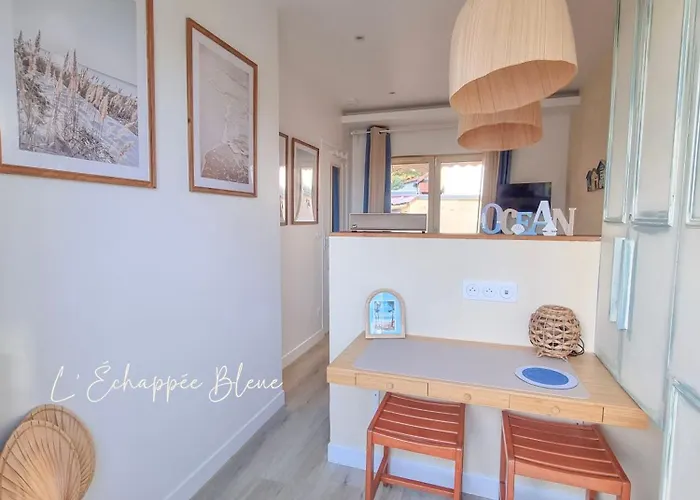 L'echappee Bleue, Maison En Bord De Pour Et Travail