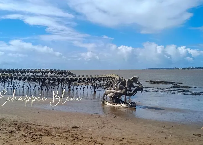 L'echappee Bleue, Maison En Bord De Pour Et Travail Nyaraló *